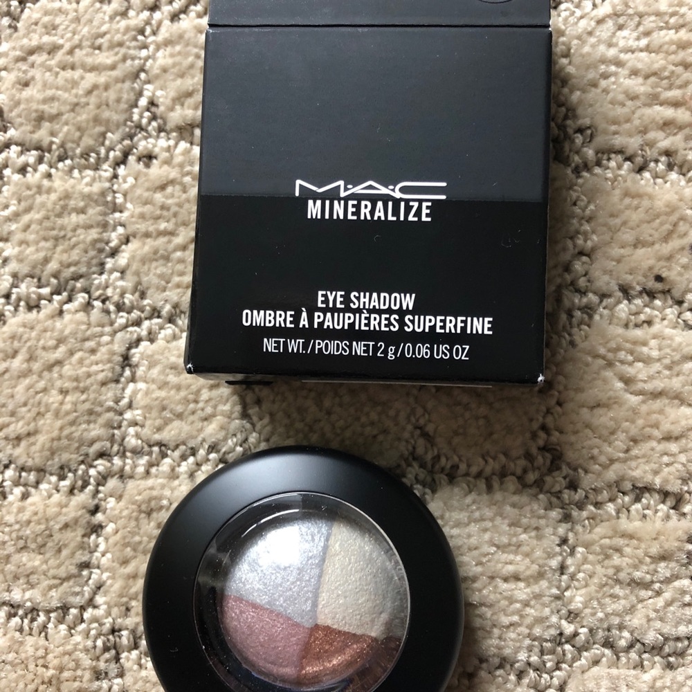 NWT Mac Mineralized Eye Shadow Quad - Picture 5 of 8